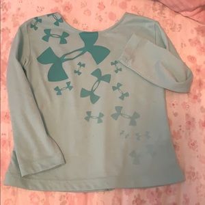Long sleeve UA shirt